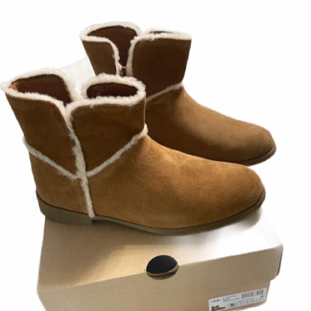 COPY - UGG | Coletta Boot Toddler, Little Kid & B… - Picture 2 of 6